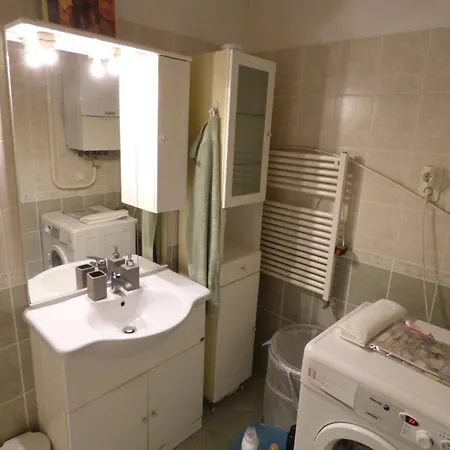 Bok - Central Modern 2Br Apt W Balcony, Free Indoor Parking! Budapest Exterior photo