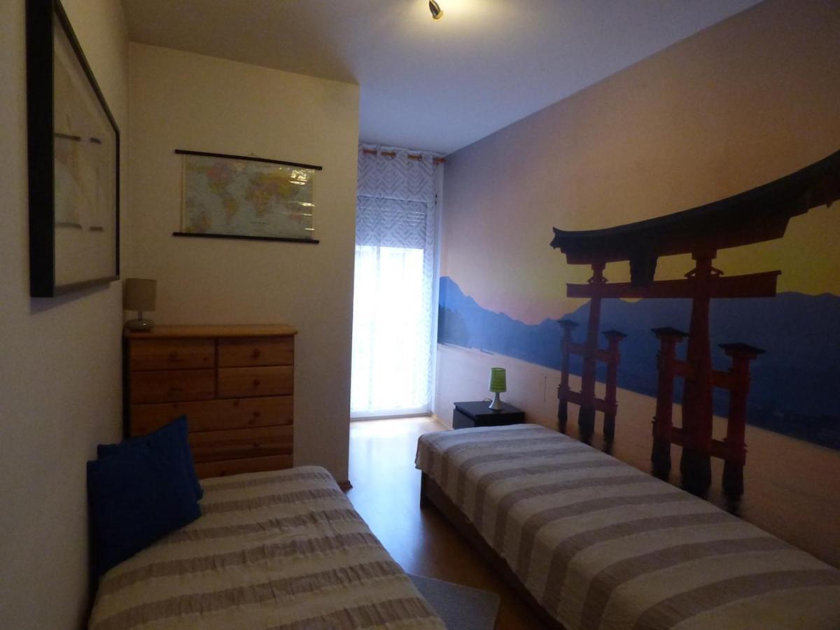 Bok - Modern 2br W Balcony, Free Indoor Parking! בודפשט